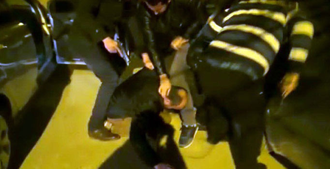 Polis kıskıvrak yakaladı! Akademisyenler Gülen videosu izlerken yakalandı