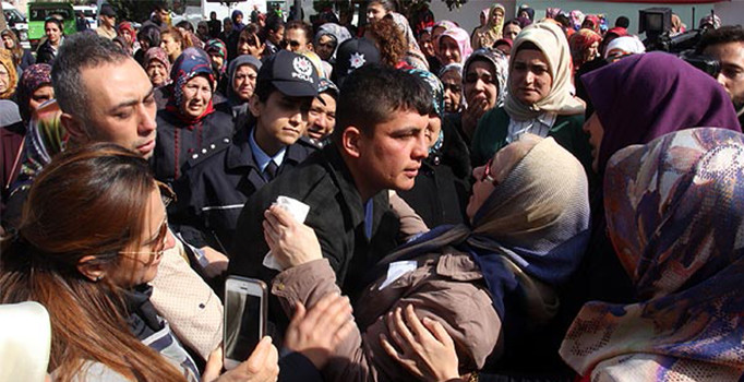 Afrin şehidi Sözleşmeli Er Sergen Pamukçu gözyaşları içinde toprağa verildi