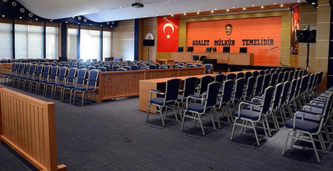 Nabi Avcı: FETÖ'cüler davalarda önceden hazırlanmış metinleri kullanıyor