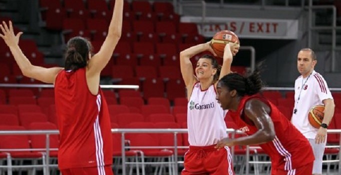 A Milli Kadın Basketbol Takımı çalışmalara başladı