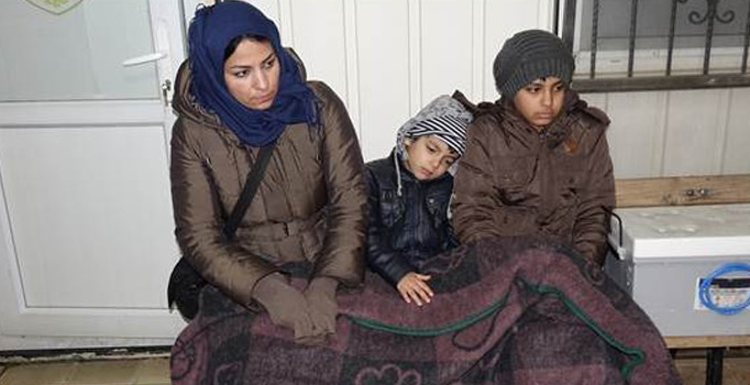 Güvenlik güçlerince bin 45 kaçak göçmen yakalandı