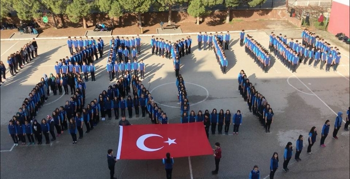 Lise öğrencilerinden 'Zeytin Dalı' koreografi