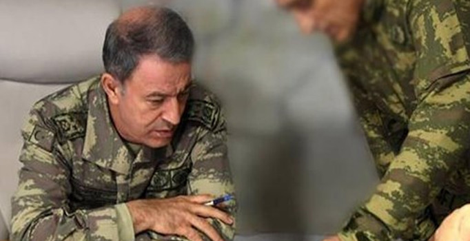 Genelkurmay Başkanı Hulusi Akar sınırda
