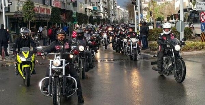 Motosiklet tutkunlarından Mehmetçik'e destek konvoyu | İzmir haberleri