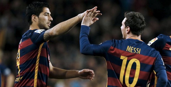 Messi'den efsane futbolcu Johan Cruyff'a penaltı selamı