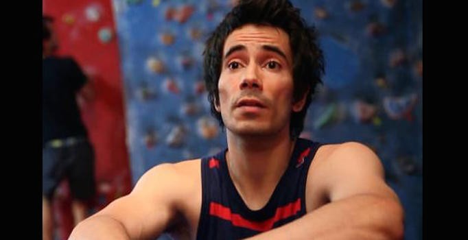 Survivor 2016 Serkan Ercan kimdir? Serkan Ercan'ın yaşı ve boyu kaç? Serkan neden elendi?