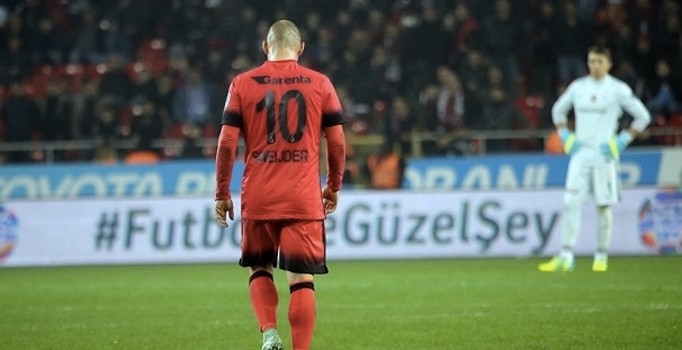 Wesley Sneijder: Bazıları gitmezse, ben gideceğim