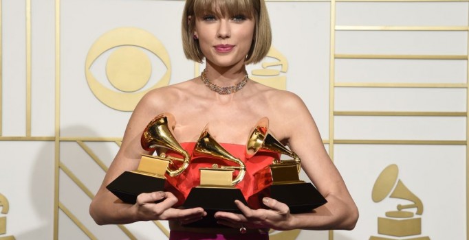2016 Grammy'ye Taylor Swift damgası