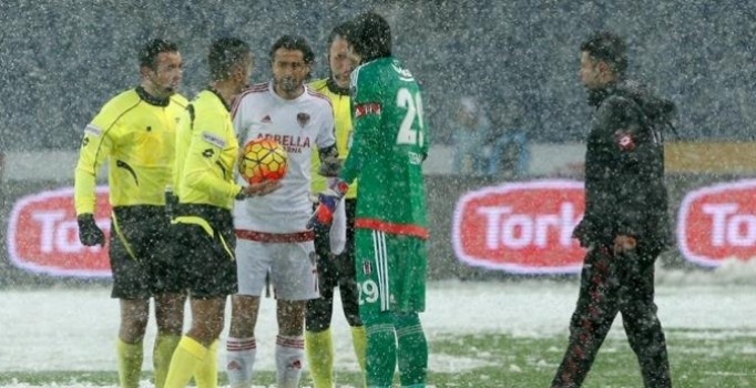 Beşiktaş - Mersin İdmanyurdu maçını Mete Kalkavan yerine Barış Şimşek yönetecek