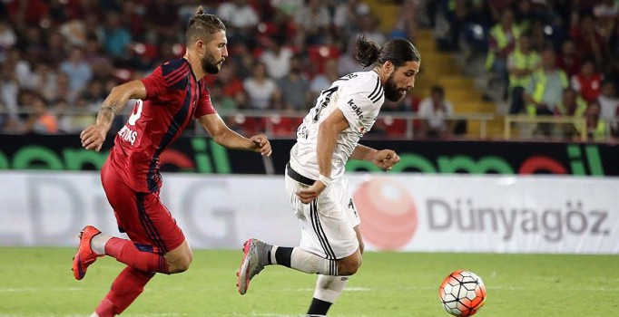 Beşiktaş ile Mersin İdmanyurdu erteleme maçında karşı karşıya geliyor