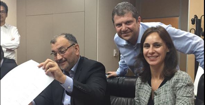 Murat Ülker, Ak Gıda'nın satışına Periscope'ta imza attı