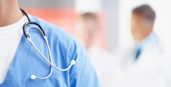 Tedavi olmak için gittikleri hastanede aldatıldığını öğrendi