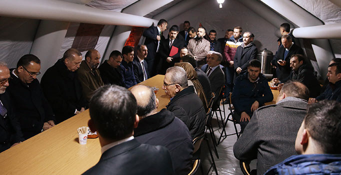 Cumhurbaşkanı Erdoğan, şehit ailesini ziyaret etti