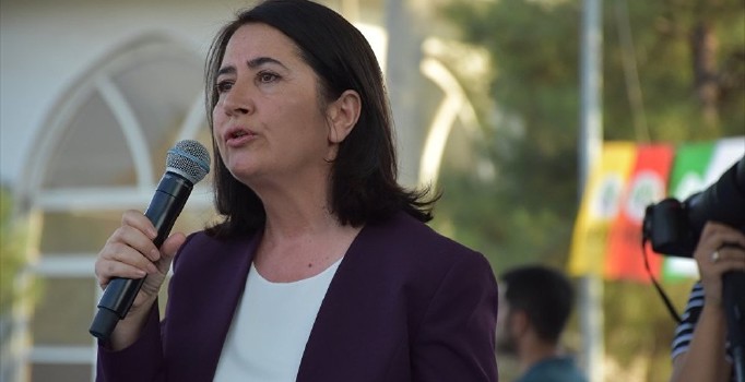 HDP'li Serpil Kemalbay gözaltına alındı