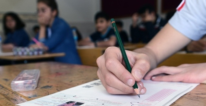 Liseye geçişte yeni düzenleme kafaları karıştırdı