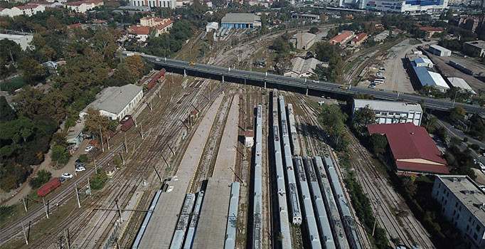 Banliyö hatlarında yeni peronlar ortaya çıkmaya başladı