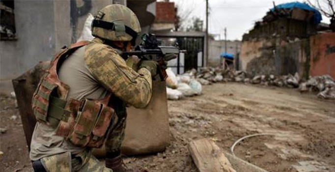 Diyarbakır kırsalında 1200 asker ve korucu ile büyük operasyon