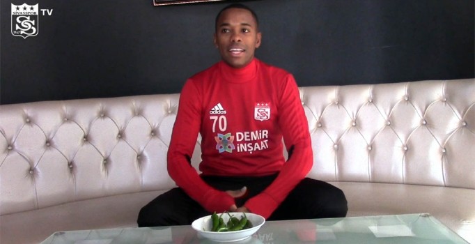 'ALS için acıyı hisset' kampanyasına Robinho'dan destek