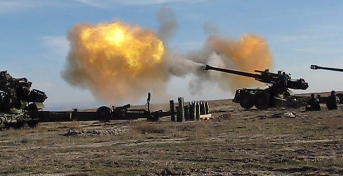 Son dakika: Fırtına obüs ve tank birlikleri PYD mevzilerini vuruyor