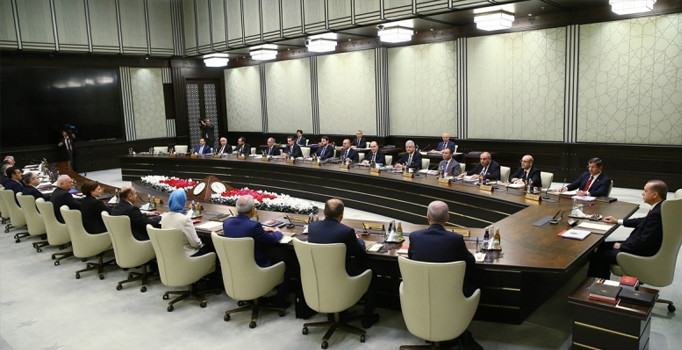 Bazı üniversitelerin enstitü ve fakülteleri kapatıldı