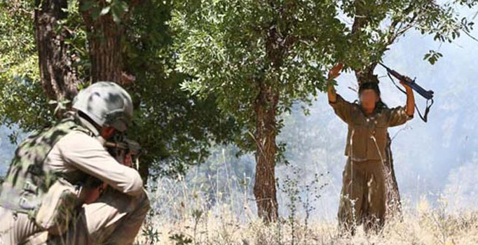 2 yıldır aranan kadın terörist teslim oldu