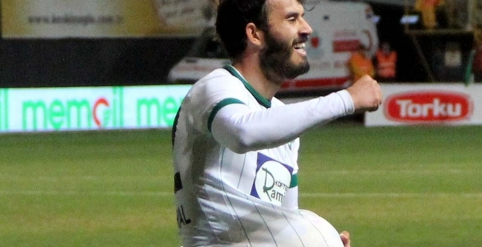 Roberto Carlos'un gözdesi Aslan oluyor