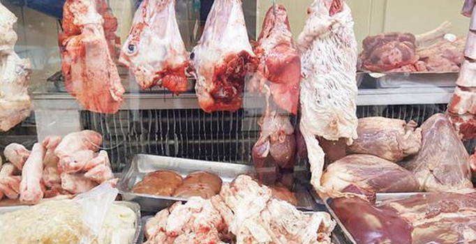 İzmir'de, Polonya'dan getirilen 30 ton kaçak sakatat ele geçirildi