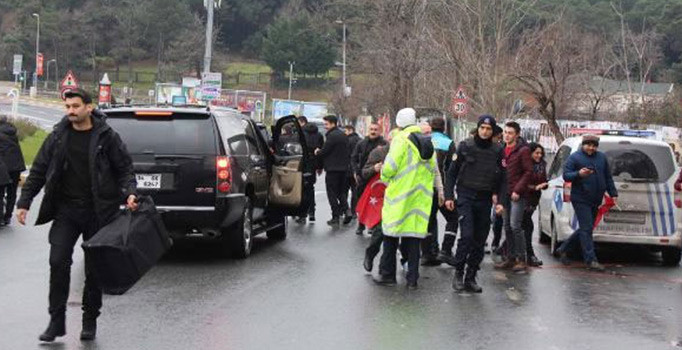 Cumhurbaşkanı Erdoğan konvoyunu iki kez durdurdu