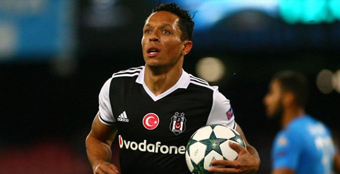 Adriano Çin'den gelen 32 milyonu reddetti