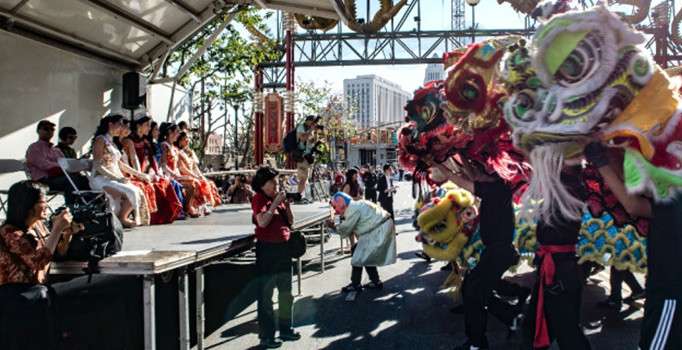ABD'de 'Köpek Yılı' kutlamaları