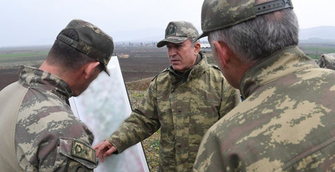 Genelkurmay Başkanı Akar ve Komutanlar sınırda