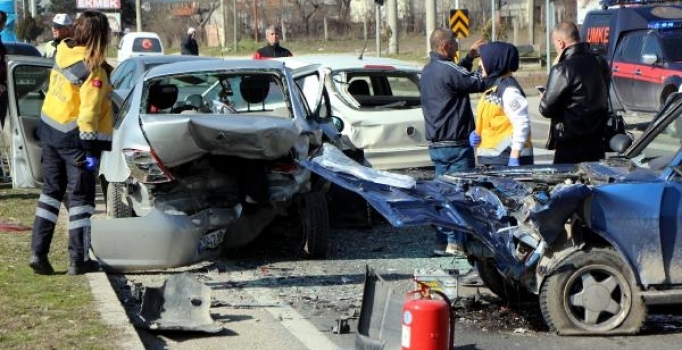 Bolu'da zincirleme kaza: 3 yaralı