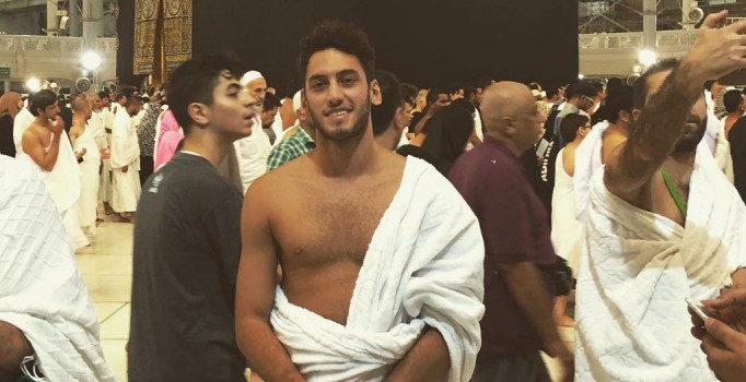 Hakan Çalhanoğlu Mekke ve Medine ziyaretini anlattı