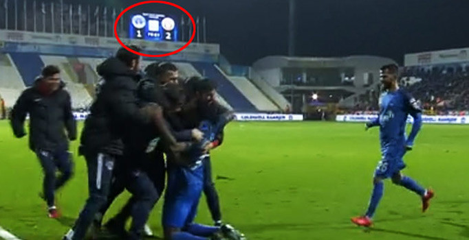 Kasımpaşa'nın golünde inanılmaz hata... Kimse fark etmedi