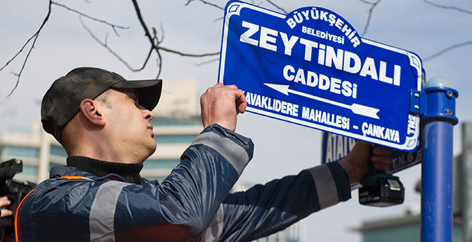 ABD Büyükelçiliği'ne Zeytin Dalı tabelası