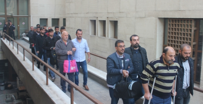 Bursa'da FETÖ sanığı kargo şirketi yöneticilerine 6'şar yıl hapis