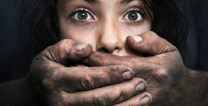 Cinsel istismara karşı 6 bakan bir araya geliyor