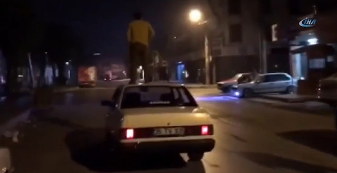 İzmir'de yine trafik magandası dehşeti | Video