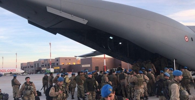 Sınıra bin kişilik askeri personel sevkiyat