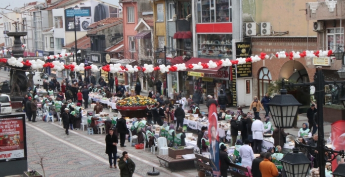 Kadınlardan Mehmetçik için kermes | Edirne haberleri