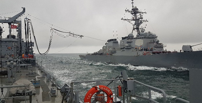 Türk Silahlı Kuvvetlerinden denizde ikmal eğitimi