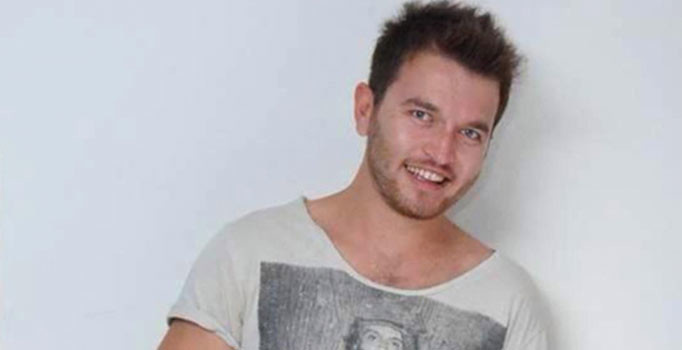 Trafik kazasında ağır yaralanan şarkıcı kurtarılamadı