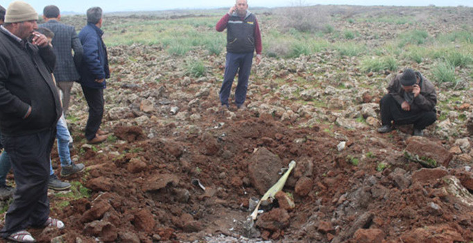 Hatay'da 3 noktaya 5 roket düştü