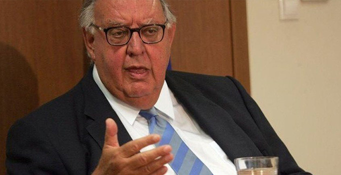 Yunan Bakan'ın ırkçı sözlerine suç duyurusu