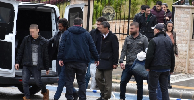 Sosyal medyada terör propagandasına 4 tutuklama