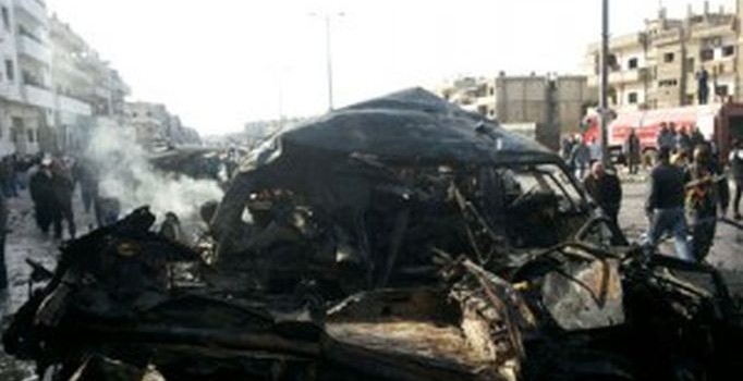 Suriye'nin Humus kentinde çifte bombalı araç saldırısı