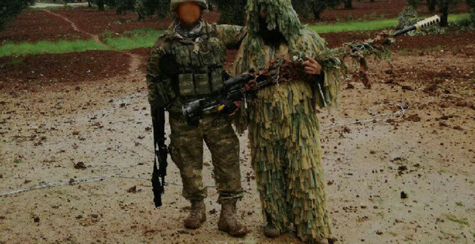 Mehmetçik ve ÖSO mensubunun Afrin pozu