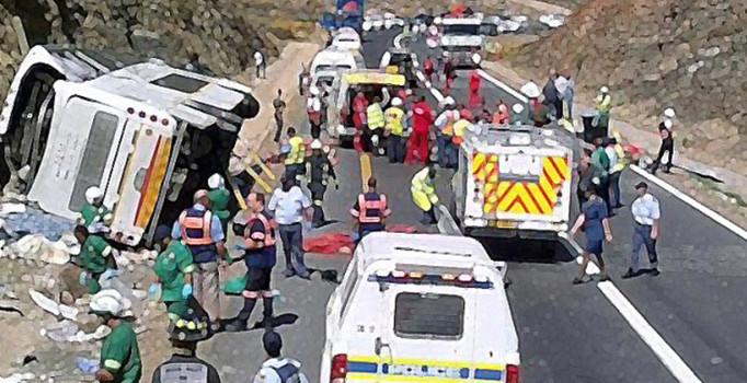 Peru'da yolcu otobüsü uçurumdan uçtu: 30 ölü