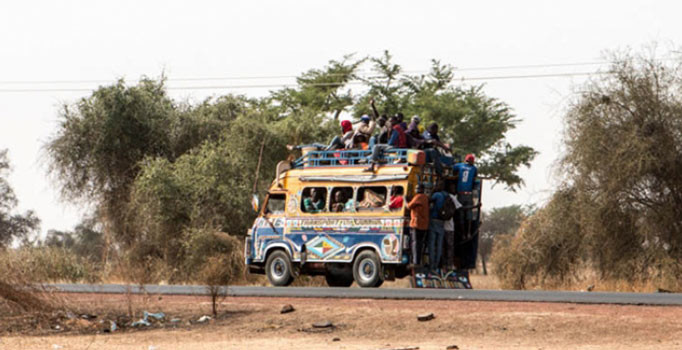 Senegal'de trafik kazası: 20 ölü