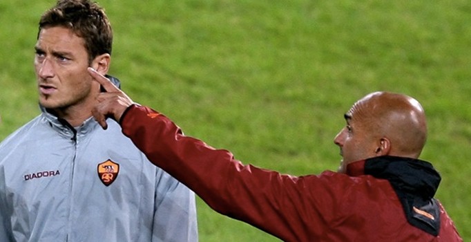 Roma'da Teknik direktör Luciano Spalletti Totti'yi kadro dışı bıraktı